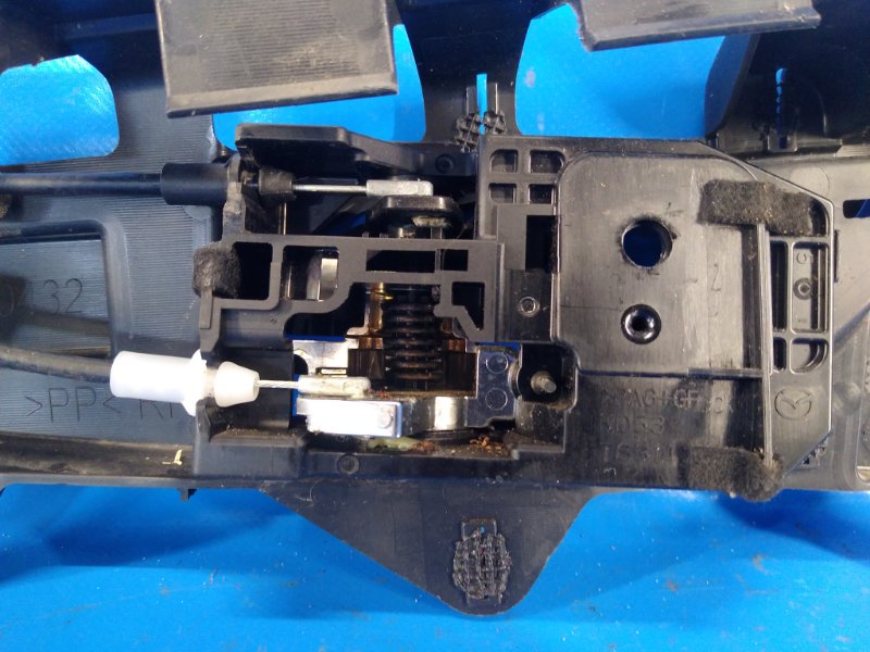 Ручка двери внутренняя правая MX-5 15- 2018 ND 2.0 PE-VPS Ручка двери внутренняя правая MX-5 15- 2018 ND 2.0 PE-VPS