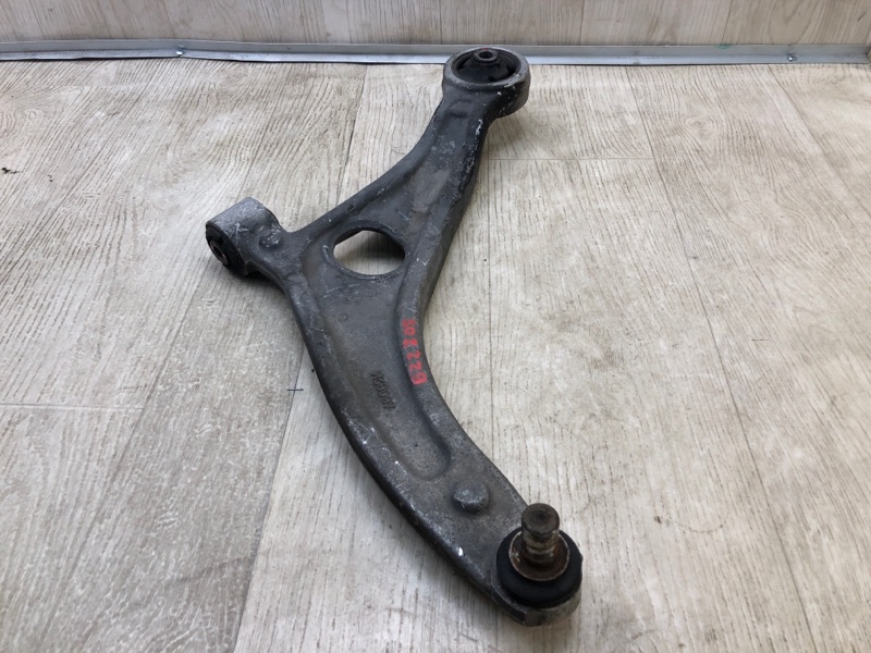 Рычаг передней подвески нижний левый HYUNDAI SONATA YF 10-14 YF 2.4 G4KK Рычаг передней подвески нижний левый HYUNDAI SONATA YF 10-14 YF 2.4 G4KK