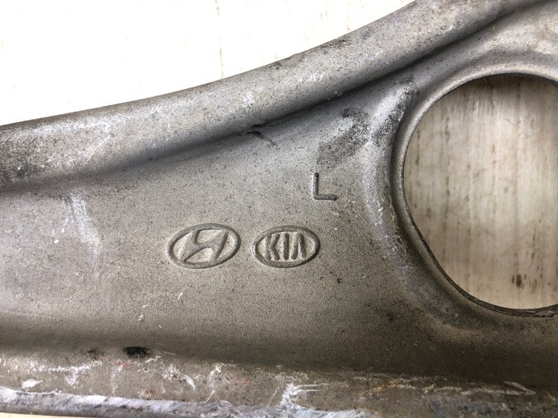 Рычаг передней подвески нижний левый SONATA YF 10-14 2013 YF 2.4 G4KK Рычаг передней подвески нижний левый SONATA YF 10-14 2013 YF 2.4 G4KK