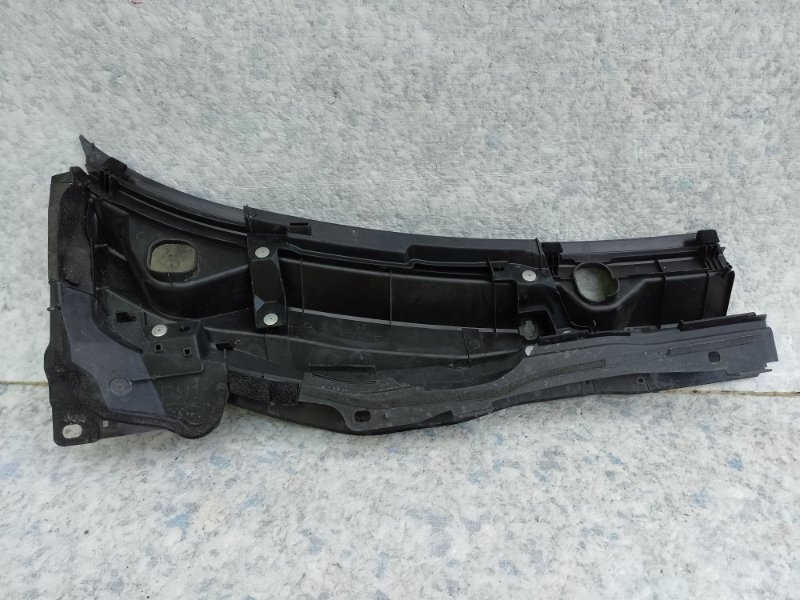 Пластик под лобовое стекло / Жабо левый 6 GJ 12- 2014 2.5 PY-VPS