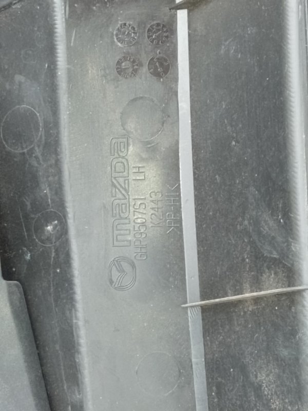 Пластик под лобовое стекло / Жабо левый MAZDA 6 GJ 12- 2.5 PY-VPS