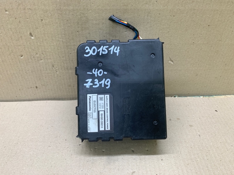 Запчасть блок электронный TOYOTA CAMRY 40 06-11 2008 2.4 2AZ-FXE 89680-33010 Б/У Блок электронный TOYOTA CAMRY 40 06-11 2008 2.4 2AZ-FXE 89680-33010 Б/У