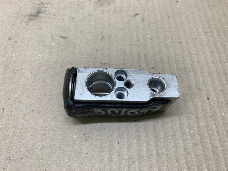 Клапан кондиционера TOYOTA CAMRY 40 06-11 2.4 2AZ-FXE
