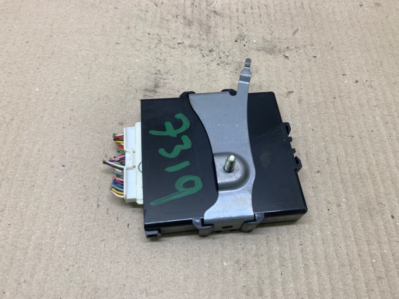 Блок управления центральным замком TOYOTA CAMRY 40 06-11 2.4 2AZ-FXE