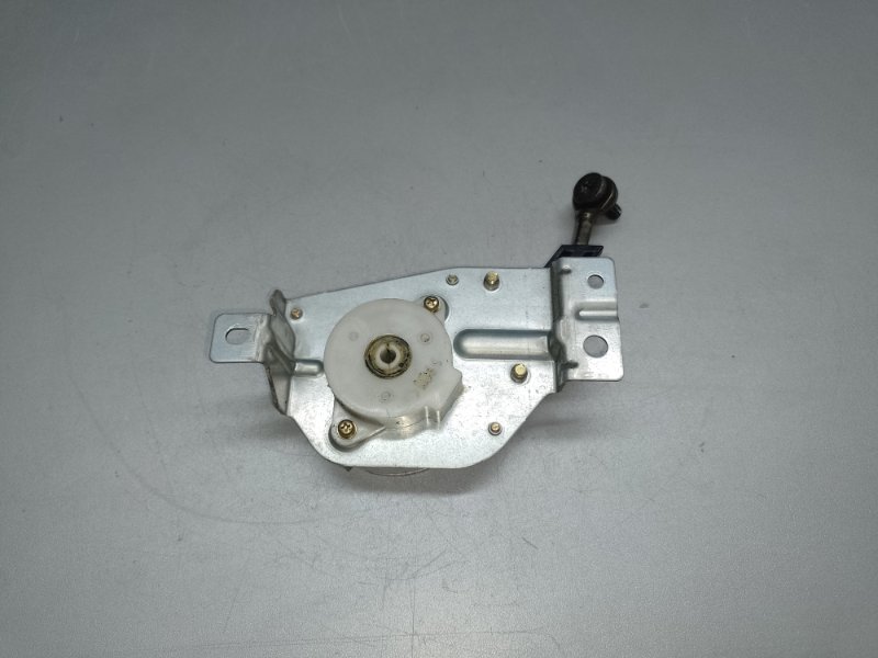 Трос замка багажника левый OUTLANDER XL 05-13 2006 CW 3.0 6B31