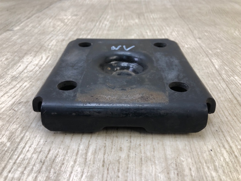 Крепление рессоры NV200 USA 13- 2013 2.0 MR20DE