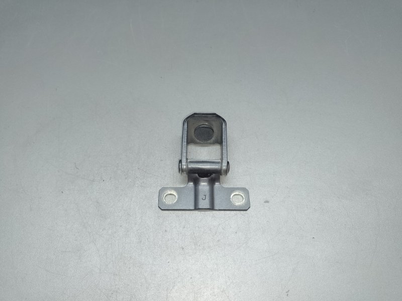 Петля крышки багажника MITSUBISHI OUTLANDER XL 05-13 2006 CW 3.0 6B31 MR556091 Б/У