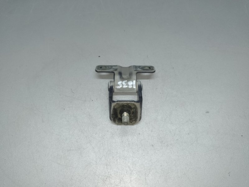 Петля крышки багажника OUTLANDER XL 05-13 2006 CW 3.0 6B31