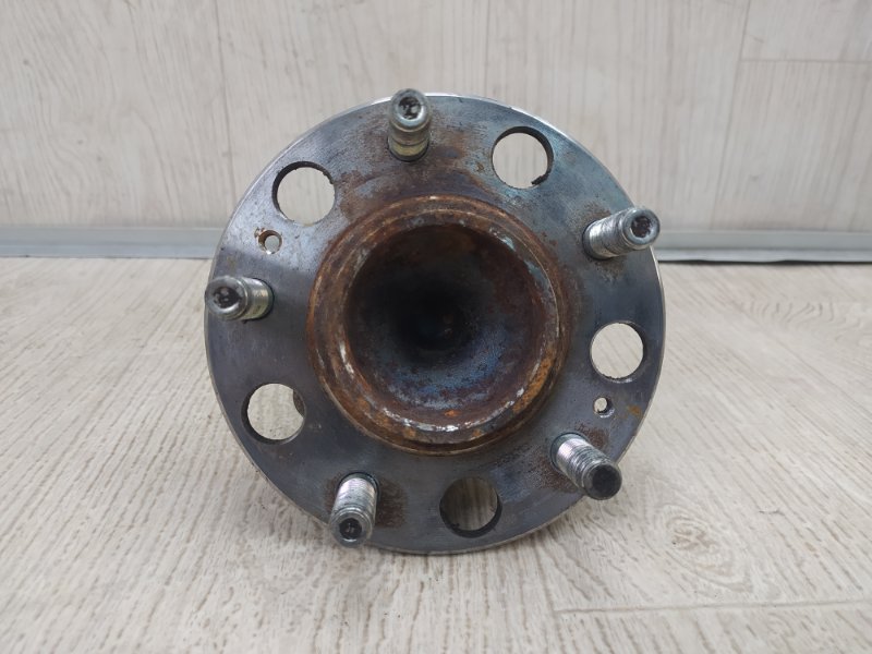 Запчасть ступица задняя HYUNDAI SONATA LF 2014- 2016 LF 2.0 G4NG 52730C1100 Б/У Ступица задняя HYUNDAI SONATA LF 2014- 2016 LF 2.0 G4NG 52730C1100 Б/У