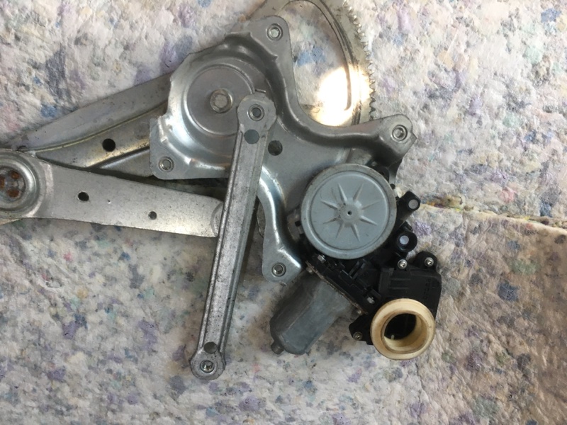 Стеклоподъемник передний правый LEXUS ES350 06-12