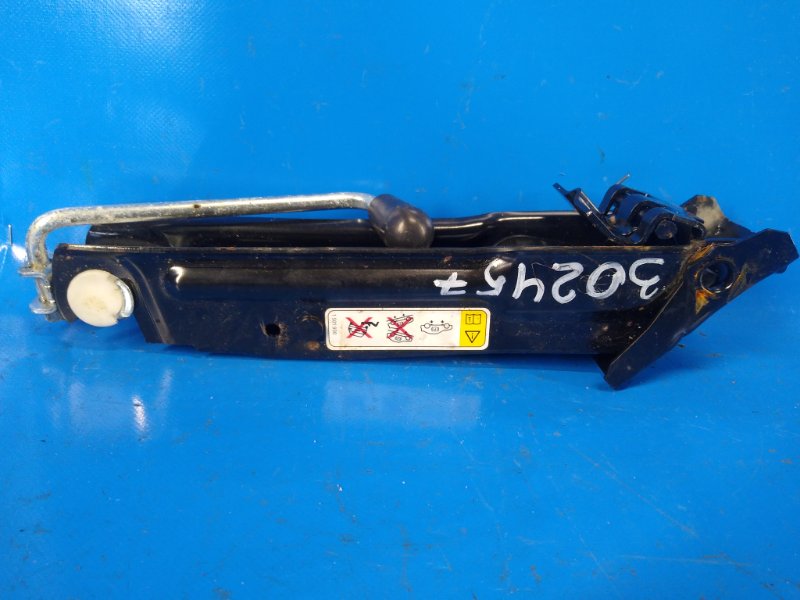 Домкрат MINI COOPER (F57) 15- 2016 F57 B36M 1.5L 71 12 1 501 930 Б/У