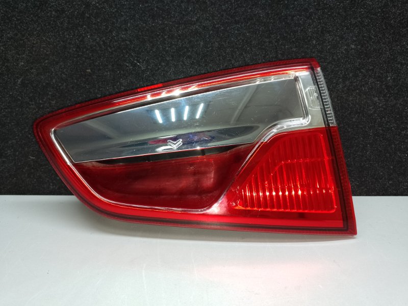 Фонарь внутренний правый FORD ECOSPORT 18-22 2021 1.0 L EcoBoost (Fox) turbo GN1Z-13404-K Б/У