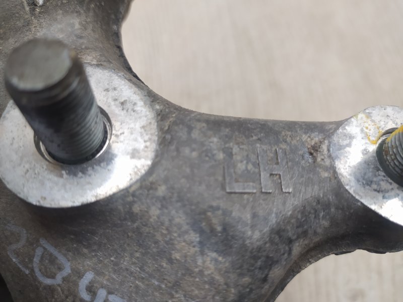 Цапфа задняя левая SONATA LF 2014- 2016 LF 2.0 G4NG