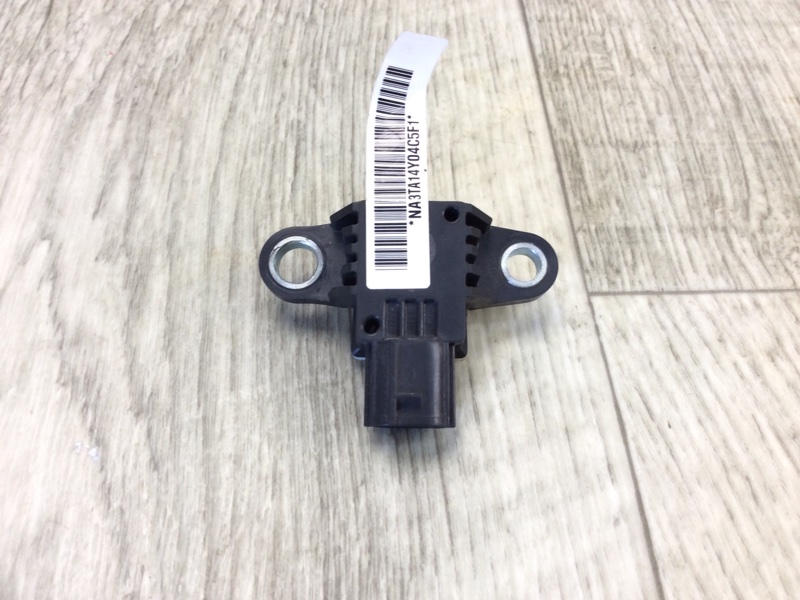 Запчасть датчик удара передний правый NISSAN ALTIMA L33 12-18 98836-3TA0A Б/У Датчик удара передний правый NISSAN ALTIMA L33 12-18 98836-3TA0A Б/У