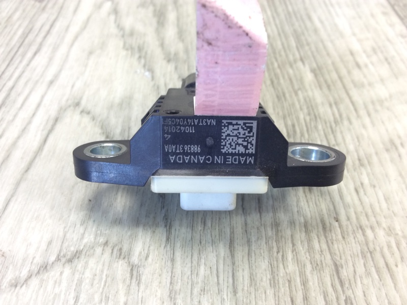 Датчик удара передний правый NISSAN ALTIMA L33 12-18 Датчик удара передний правый NISSAN ALTIMA L33 12-18