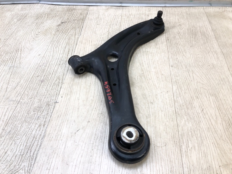 Рычаг передней подвески нижний правый FIESTA 08-17 2017 1.6 C16HDEZ