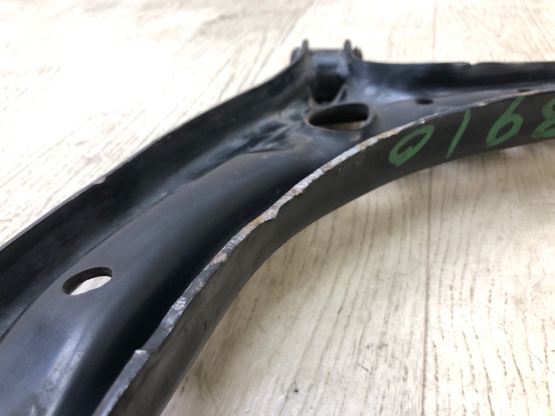 Рычаг передней подвески нижний правый FIESTA 08-17 2017 1.6 C16HDEZ