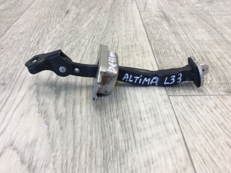 Ограничитель двери задний левый NISSAN ALTIMA L33 12-18 824303TA0A Б/У