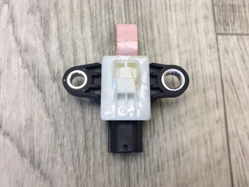 Датчик удара ALTIMA L33 12-18