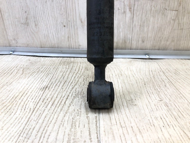 Амортизатор задний FIESTA 08-17 2017 1.6 C16HDEZ Амортизатор задний FIESTA 08-17 2017 1.6 C16HDEZ