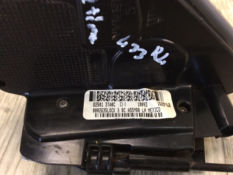 Замок двери задний левый ALTIMA L33 12-18