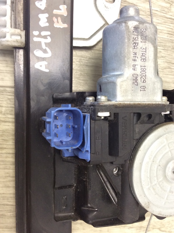 Стеклоподъемник передний левый ALTIMA L33 12-18