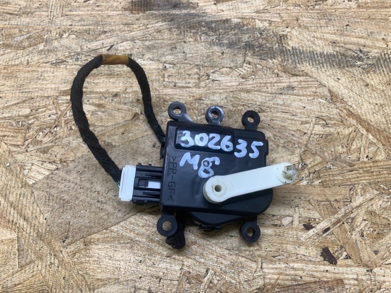 Моторчик заслонки печки MAZDA 6 GJ 12- 2014 2.5 PY-VPS KD45-61-B60 Б/У