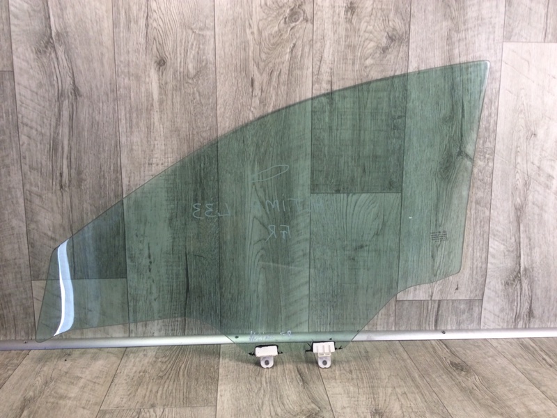 Стекло двери переднее правое NISSAN ALTIMA L33 12-18