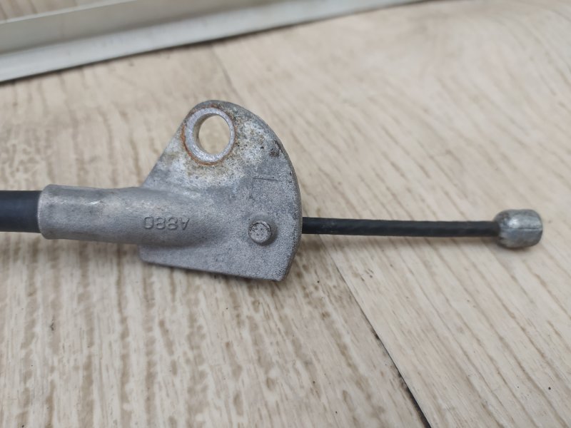 Трос стояночного тормоза задний левый TOYOTA PRIUS - 30 09-17 ZVW30 1.8 2ZRFXE