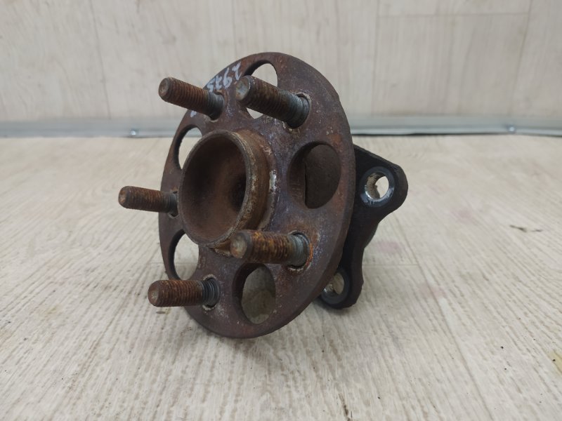 Запчасть ступица задняя TOYOTA PRIUS - 30 09-17 2013 ZVW30 1.8 2ZRFXE 4245047040 Б/У Ступица задняя TOYOTA PRIUS - 30 09-17 2013 ZVW30 1.8 2ZRFXE 4245047040 Б/У