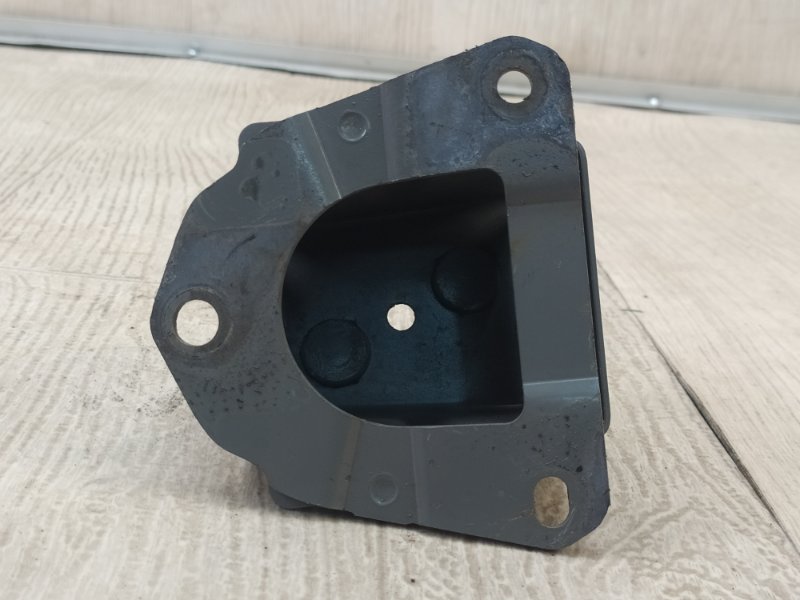 Кронштейн усилителя заднего бампера левый PRIUS - 30 09-17 2013 ZVW30 1.8 2ZRFXE