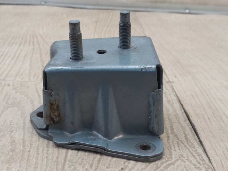 Кронштейн усилителя заднего бампера правый PRIUS - 30 09-17 2013 ZVW30 1.8 2ZRFXE