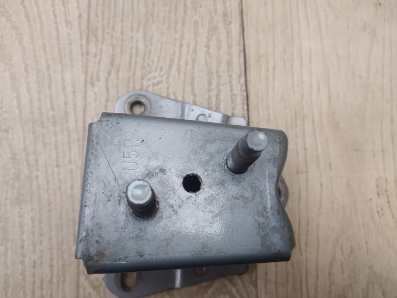 Кронштейн усилителя заднего бампера правый PRIUS - 30 09-17 2013 ZVW30 1.8 2ZRFXE