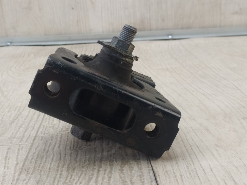 Подушка двигателя передняя PRIUS - 30 09-17 2013 ZVW30 1.8 2ZRFXE