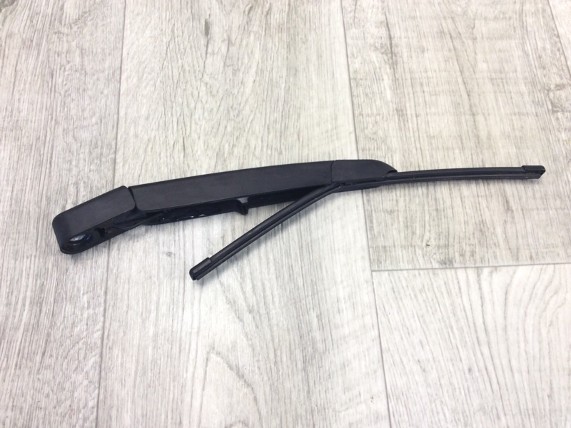 Поводок стеклоочистителя задний NIRO 16- 2017 1.6 G4LE