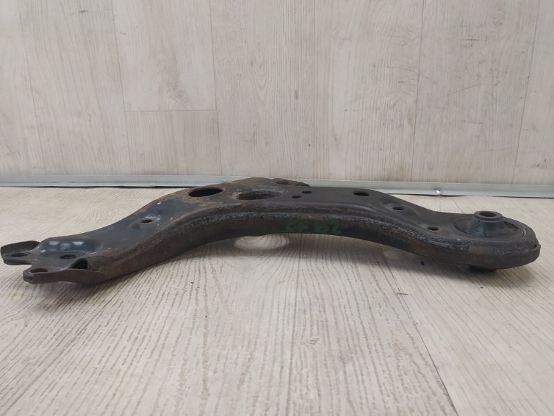 Рычаг передней подвески нижний правый TOYOTA PRIUS - 30 09-17 ZVW30 1.8 2ZRFXE