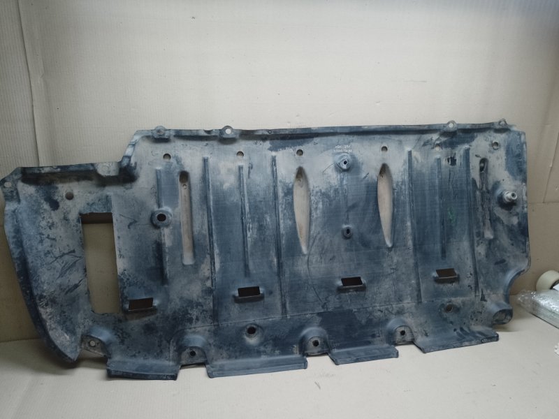 Защита днища задняя SIENNA 11-16 2012 3.5 2GR-FE