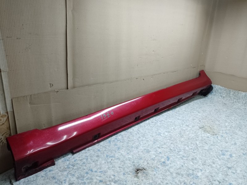 Накладка порога наружная левая SUZUKI KIZASHI 09-14 2011 J24B 77241-57L00-ZRJ Б/У