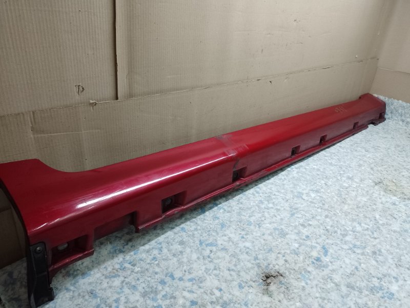 Накладка порога наружная правая SUZUKI KIZASHI 09-14 2011 J24B 77231-57L00-ZRJ Б/У