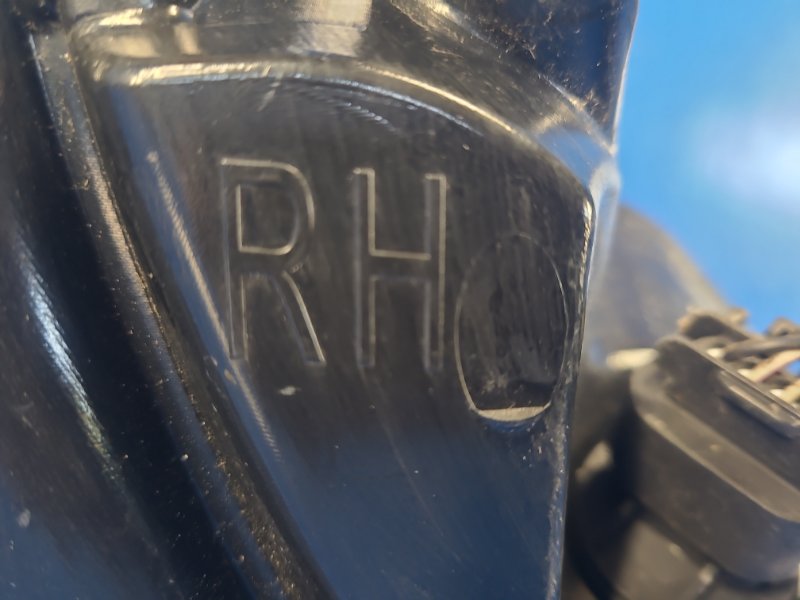 Фонарь наружный правый 200 10-14 2012 2.4 ED3