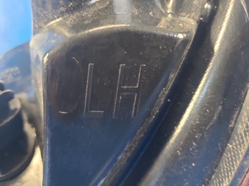 Фонарь наружный левый 200 10-14 2012 2.4 ED3