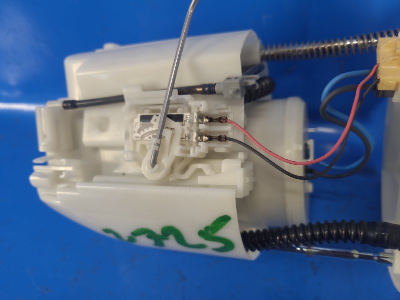 Топливный насос 200 10-14 2012 2.4 ED3