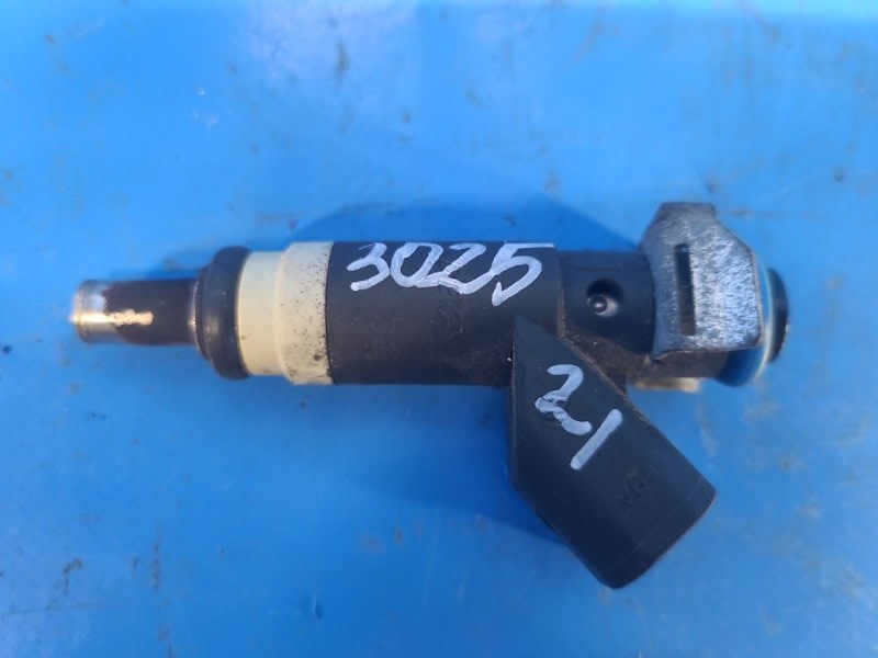 Форсунка топливная CHRYSLER 200 10-14 2012 2.4 ED3 4891577AC Б/У