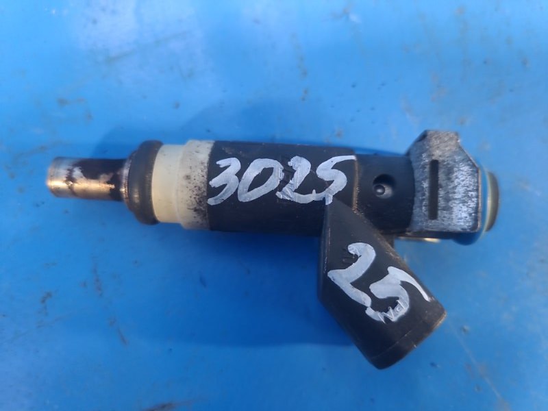 Форсунка топливная CHRYSLER 200 10-14 2012 2.4 ED3 4891577AC Б/У