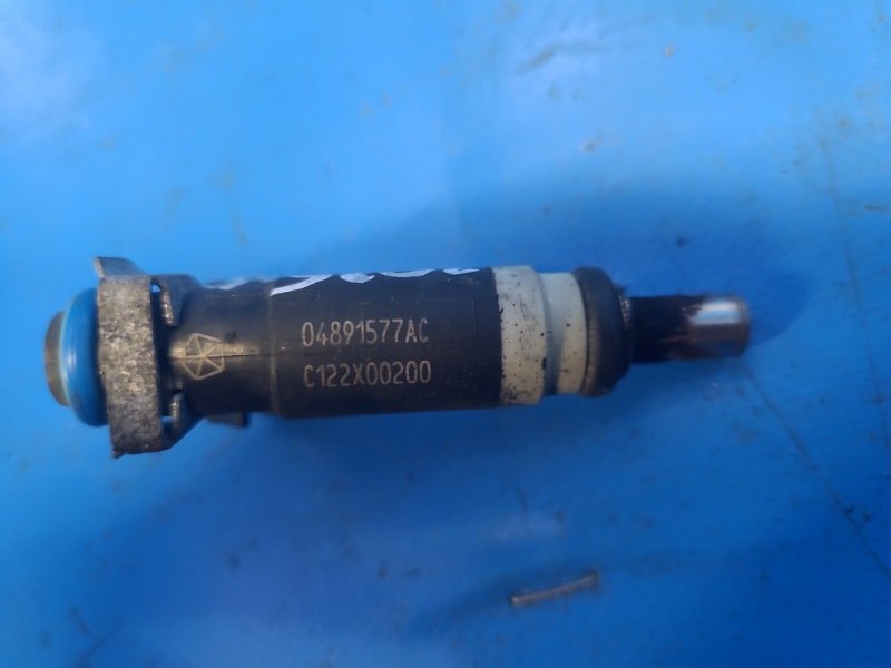 Форсунка топливная CHRYSLER 200 10-14 2.4 ED3