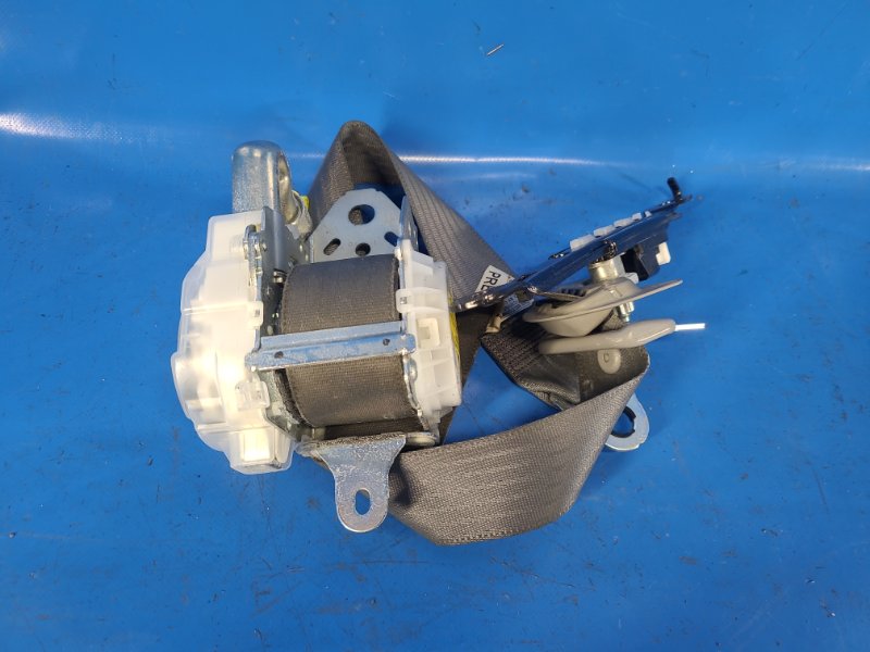 Ремень безопасности передний правый TOYOTA CAMRY 40 06-11 2010 2.5 2ARFE 73210-06161-B1 Б/У