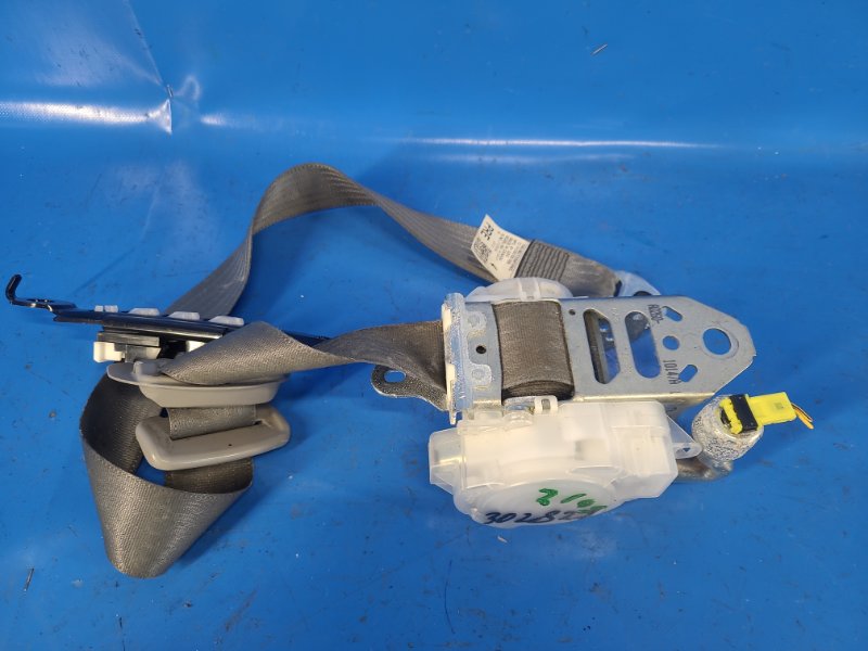 Ремень безопасности передний правый CAMRY 40 06-11 2010 2.5 2ARFE