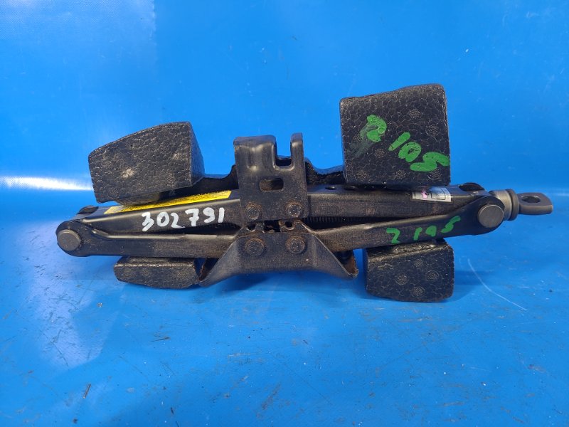 Домкрат TOYOTA CAMRY 40 06-11 2010 2.5 2ARFE 09111-AA010 Б/У