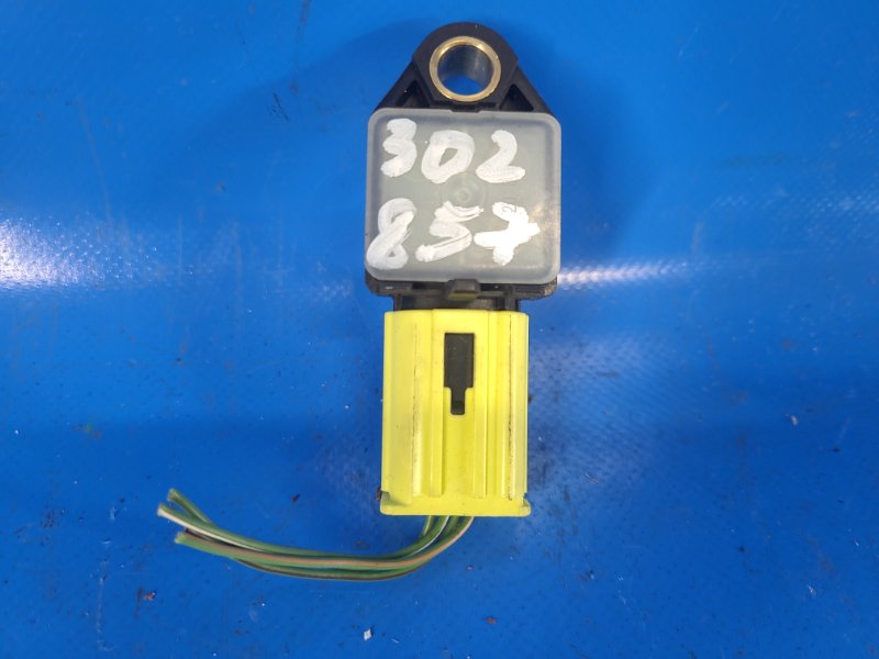 Датчик удара передний левый JEEP COMPASS 06-16 2014 2.0 ECN 68056160AA Б/У