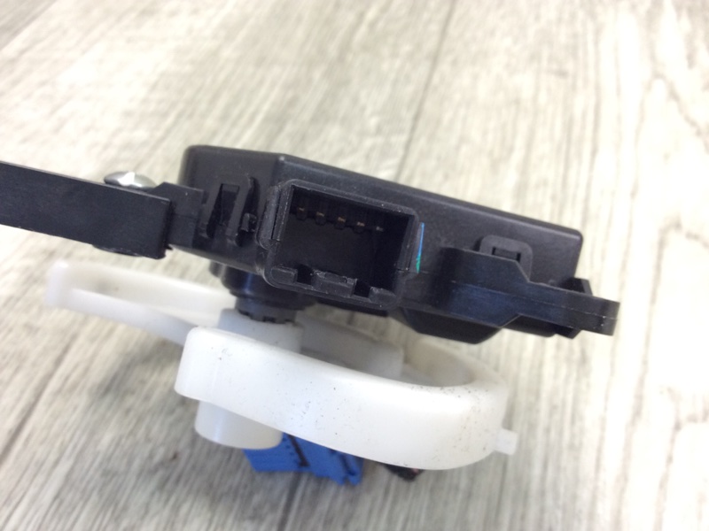 Моторчик заслонки печки NIRO 16- 2017 1.6 G4LE